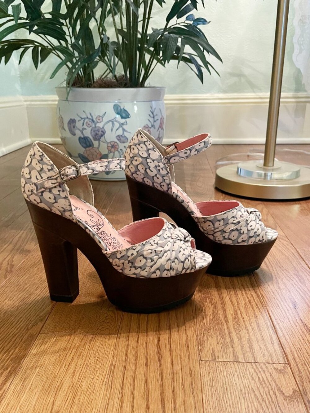 Jellypop Chriselle Heels Brand New size 6 1/2
